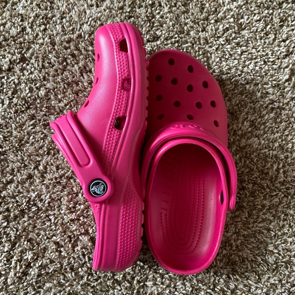 Classic pink Crocs
